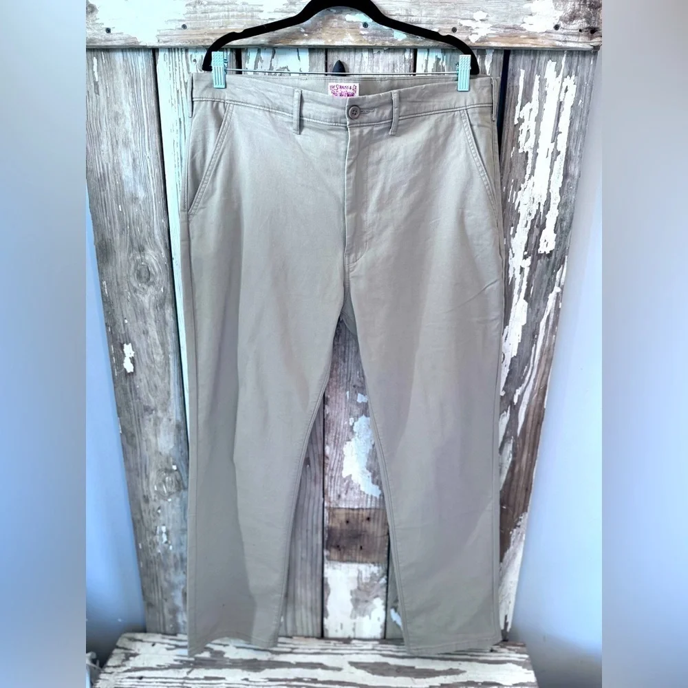Levi’s Slacks Tan Size 38x32 Flat Front